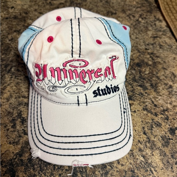 Accessories - Universal Studios White and Blue Cap